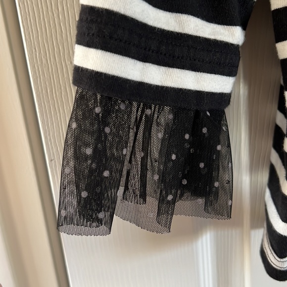 Women’s L JCrew Black/White Ruffle 3/4 Sleeve Top - Picture 2 of 4